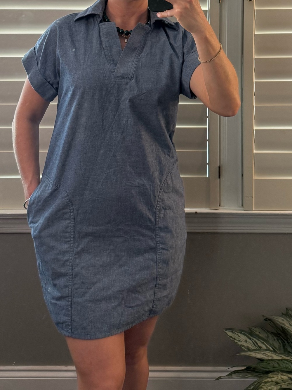 Lightweight Blue Chambray Short-Sleeve Dress
FREE SHIPPING!